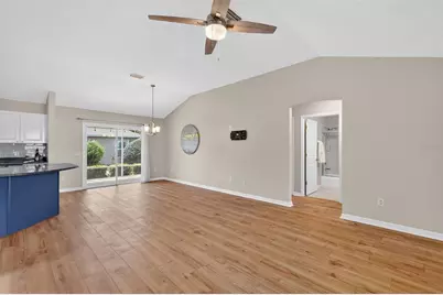 9172 SE 171st Drayton Place, The Villages, FL 32162 - Photo 6