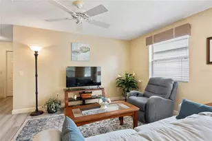 1017 Pinewood Pl, The Villages, FL 32162 - Photo 14