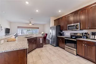 27118 Roanoke Dr, Leesburg, FL 34748 - Photo 8