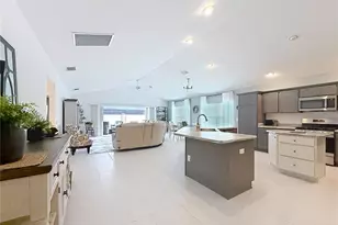 1411 Franklin Ct, The Villages, FL 32163 - Photo 10