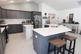 1411 Franklin Ct, The Villages, FL 32163 - Photo 10