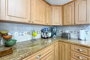 111 Mark Ave, Lady Lake, FL 32159 - Photo 12
