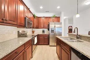 489 Kestrel Dr, Groveland, FL 34736 - Photo 16