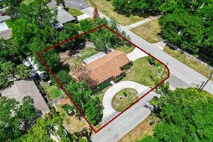 80 Whitcomb Ave, Umatilla, FL 32784 - Photo 2