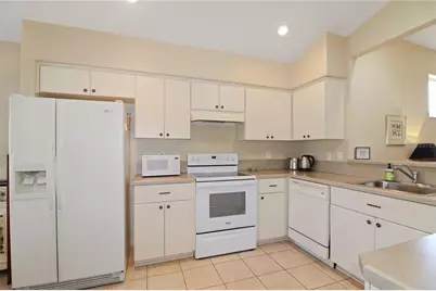 20846 Queen Alexandra Drive, Leesburg, FL 34748 - Photo 8