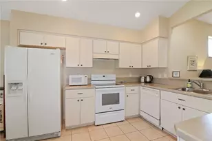 20846 Queen Alexandra Dr, Leesburg, FL 34748 - Photo 8