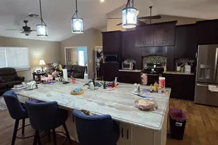 336 Lakecrest Dr, Tavares, FL 32778 - Photo 8