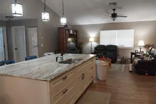 336 Lakecrest Dr, Tavares, FL 32778 - Photo 6