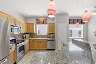 976 Shellbark Way, The Villages, FL 32162 - Photo 8