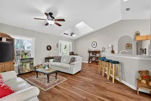 41722 Poinciana St, Eustis, FL 32736 - Photo 10