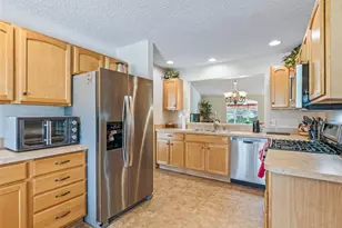 17325 SE 91st Lee Ave, The Villages, FL 32162 - Photo 8