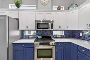 8927 Bridgeport Bay Cir, Mount Dora, FL 32757 - Photo 16