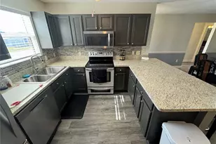 9551 SE 168th Elderberry Pl, The Villages, FL 32162 - Photo 6