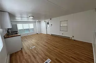 1350 County Dr, Tavares, FL 32778 - Photo 4