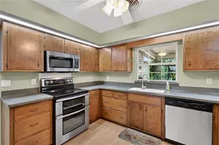1945 Normandy Dr, Mount Dora, FL 32757 - Photo 10