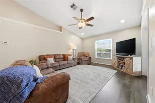 2505 Carmel Ln, Eustis, FL 32726 - Photo 10