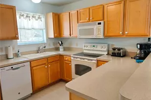 1240 Pageland Way, The Villages, FL 32162 - Photo 6