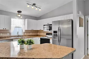 807 Camino Del Rey Dr, The Villages, FL 32159 - Photo 12