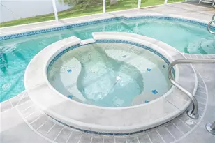 714 Bay Hill Ct, Lady Lake, FL 32159 - Photo 2