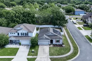 2454 Norwood Pl, Tavares, FL 32778 - Photo 18
