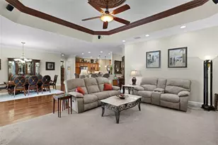2254 Isleworth Cir, The Villages, FL 32163 - Photo 22