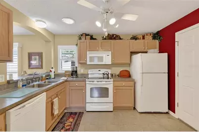 1808 Peachtree Avenue, The Villages, FL 32162 - Photo 16