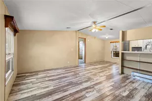 1371 NW 12th Ln, Lake Panasoffkee, FL 33538 - Photo 6