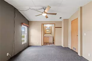 1371 NW 12th Ln, Lake Panasoffkee, FL 33538 - Photo 12
