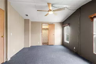 1371 NW 12th Ln, Lake Panasoffkee, FL 33538 - Photo 10