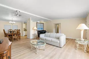 5556 Columbus Cir, Wildwood, FL 34785 - Photo 12