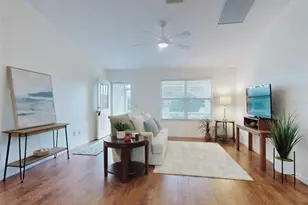 1521 Hollyberry Pl, The Villages, FL 32162 - Photo 4