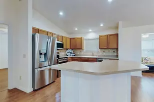 1521 Hollyberry Pl, The Villages, FL 32162 - Photo 10