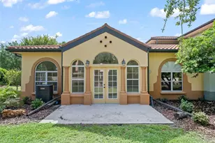 1256 Avenida De Las Casas, Lady Lake, FL 32159 - Photo 4