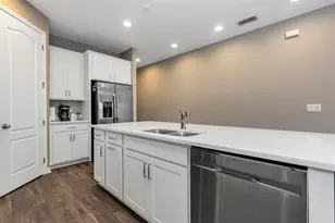 2012 Sloans Outlook Dr, Groveland, FL 34736 - Photo 8
