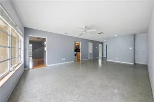 126 E Magnolia Ave, Howey in the Hills, FL 34737 - Photo 10
