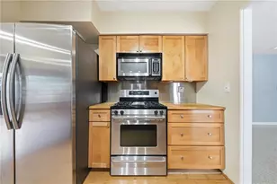 126 E Magnolia Ave, Howey in the Hills, FL 34737 - Photo 12