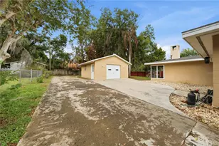 126 E Magnolia Ave, Howey in the Hills, FL 34737 - Photo 34