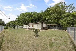 36833 Shadow Hill Dr, Fruitland Park, FL 34731 - Photo 2