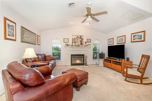 16730 Beauclaire Ct, Tavares, FL 32778 - Photo 14