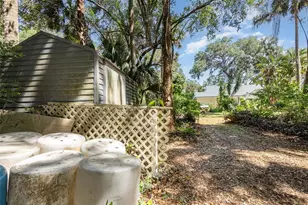 16730 Beauclaire Ct, Tavares, FL 32778 - Photo 32