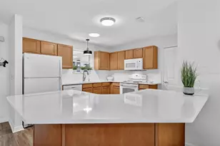 1539 Hollyberry Pl, The Villages, FL 32162 - Photo 8
