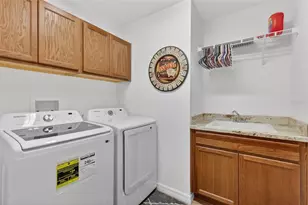 11367 Laufersky Ln, Oxford, FL 34484 - Photo 10