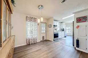 1690 Elkhart Cir, Tavares, FL 32778 - Photo 28