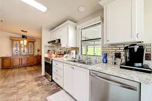 1690 Elkhart Cir, Tavares, FL 32778 - Photo 24