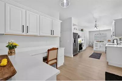 250 N Walker Street, Oakland, FL 34760 - Photo 18