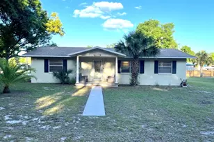 407 Poinsettia Ave, Fruitland Park, FL 34731 - Photo 6