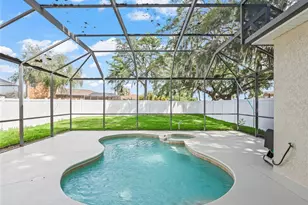 4942 NE 123rd Ln, Oxford, FL 34484 - Photo 2