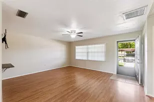 12418 Orangewood Cir, Tavares, FL 32778 - Photo 4