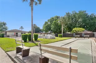 12418 Orangewood Cir, Tavares, FL 32778 - Photo 32