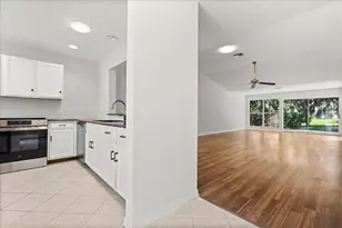 501 Herrera Ct, The Villages, FL 32159 - Photo 18